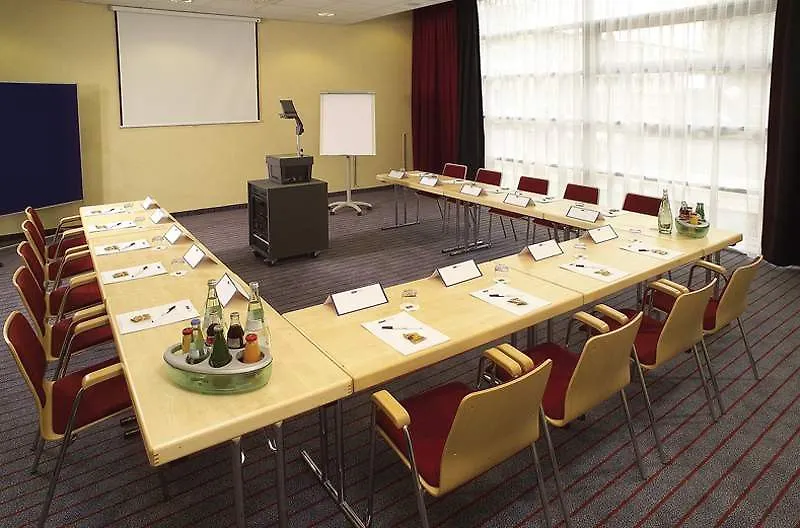 Holiday Inn Express Frankfurt Messe By Ihg Frankfurt am Main 3*,