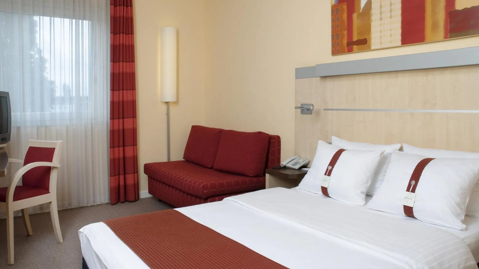 Holiday Inn Express Frankfurt Messe By Ihg Frankfurt am Main Hotel