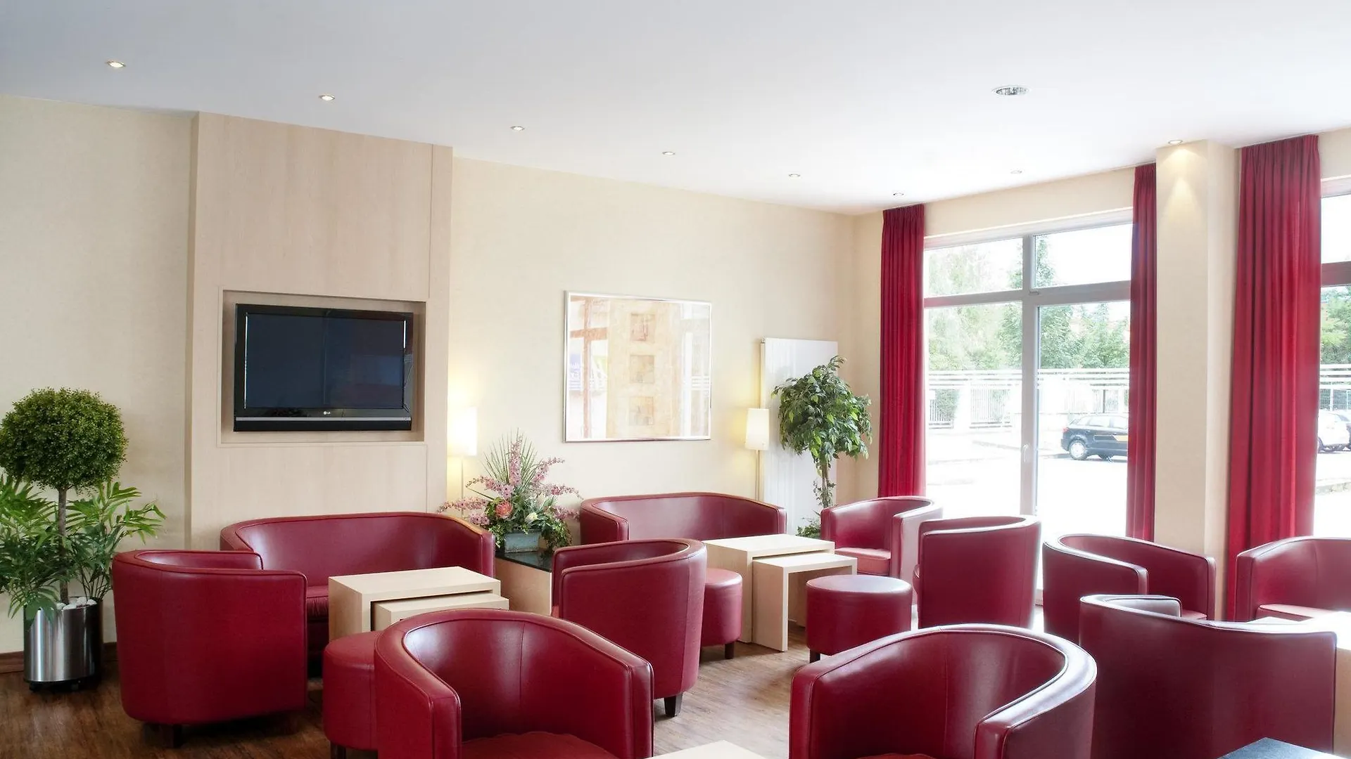 Holiday Inn Express Frankfurt Messe By Ihg Frankfurt nad Mohanem