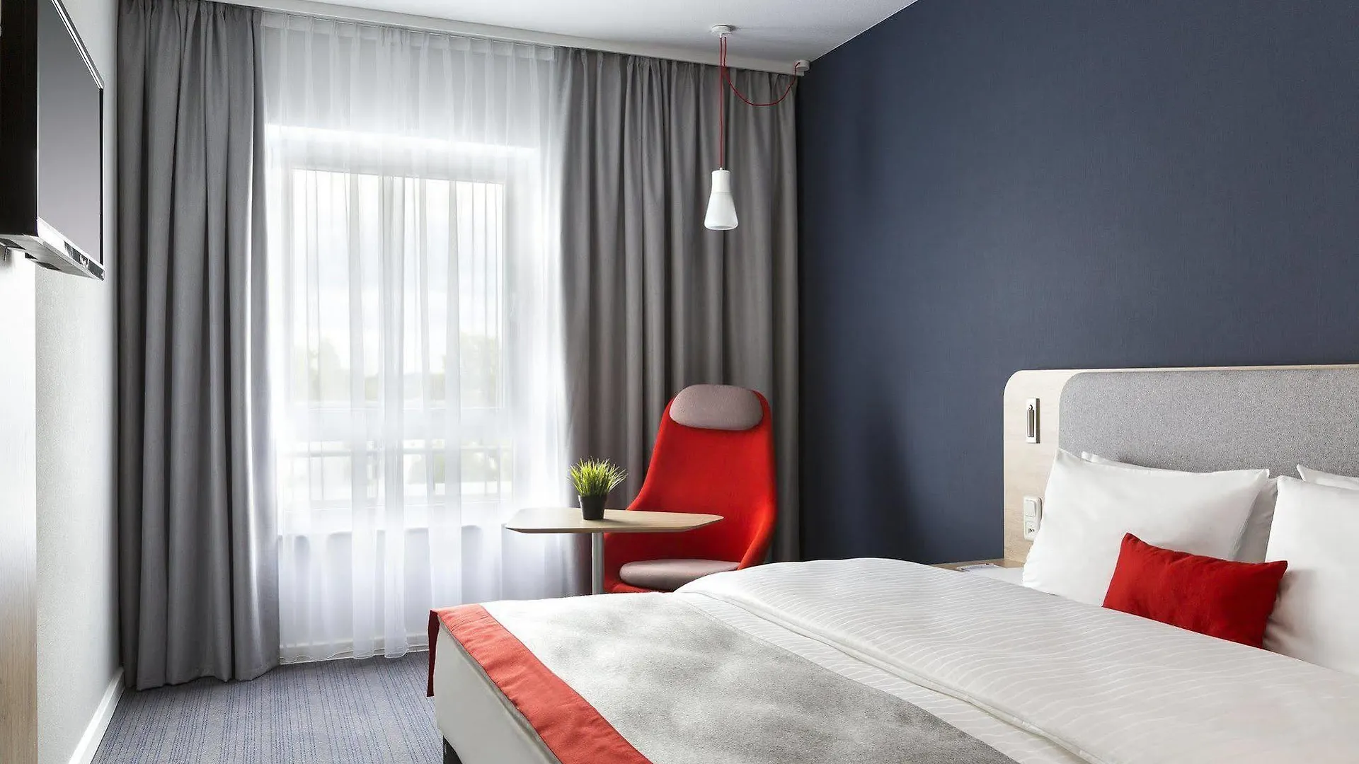 Holiday Inn Express Frankfurt Messe By Ihg Frankfurt nad Mohanem Hotel