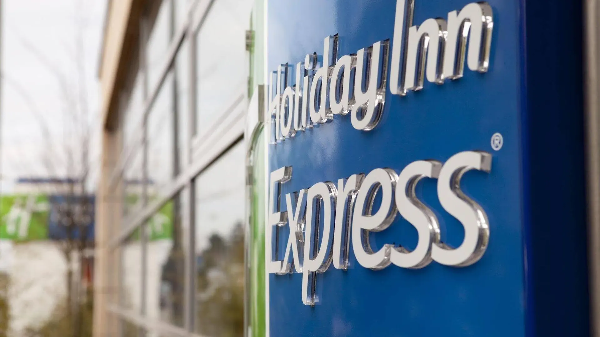 Hotel Holiday Inn Express Frankfurt Messe By Ihg Frankfurt nad Mohanem