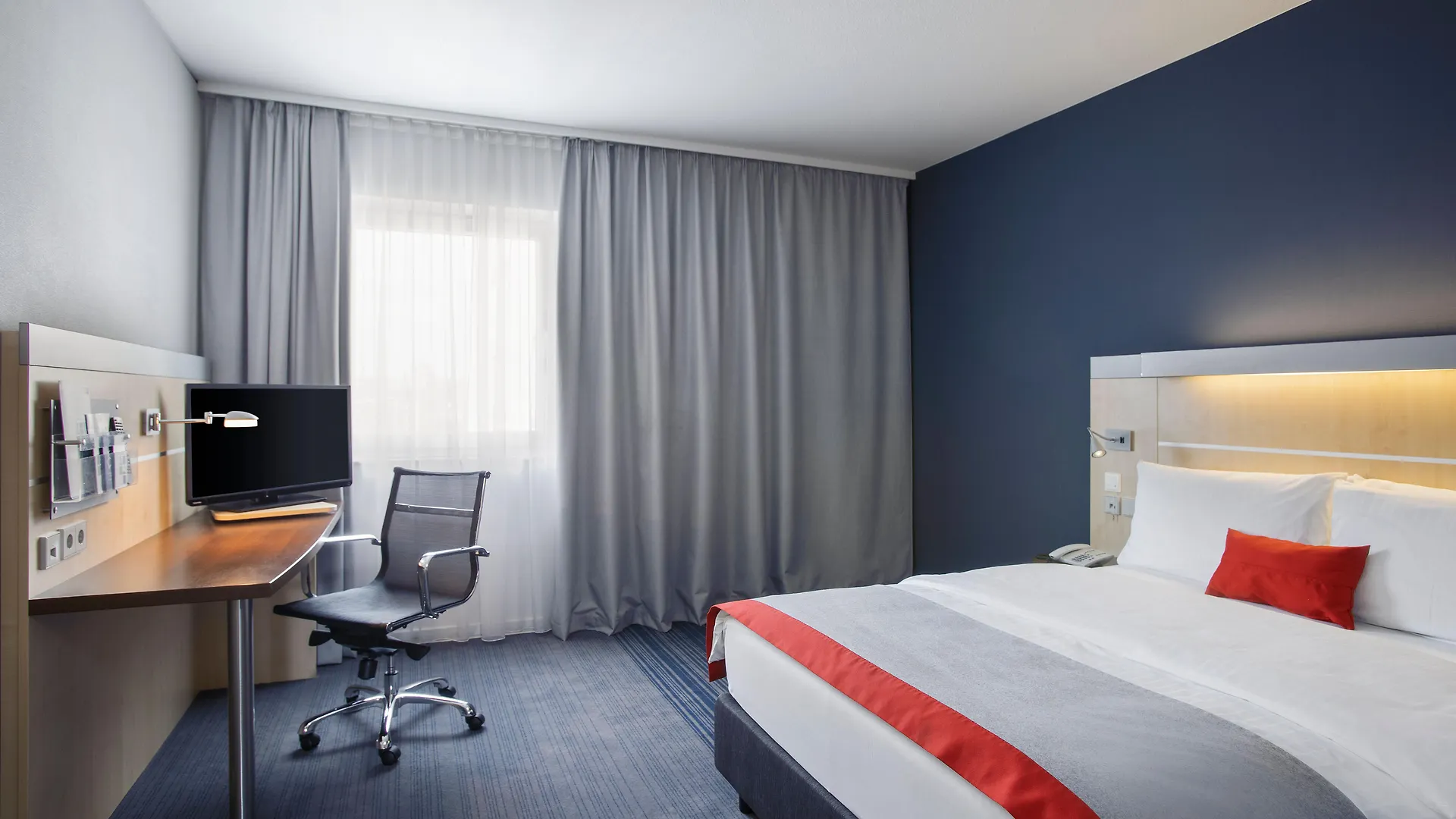 Hotel Holiday Inn Express Frankfurt Messe By Ihg Frankfurt am Main