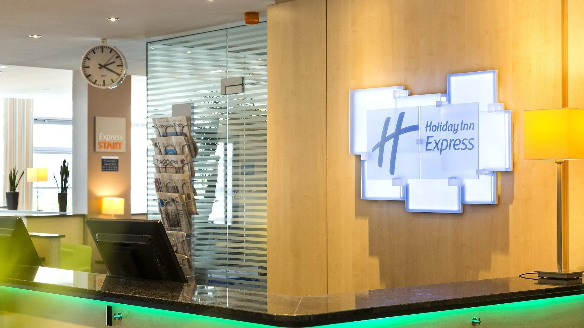 Holiday Inn Express Frankfurt Messe By Ihg Frankfurt am Main 3*,  Alemanha