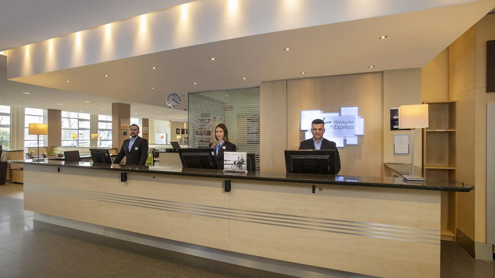 Holiday Inn Express Frankfurt Messe By Ihg Frankfurt am Main Hotel