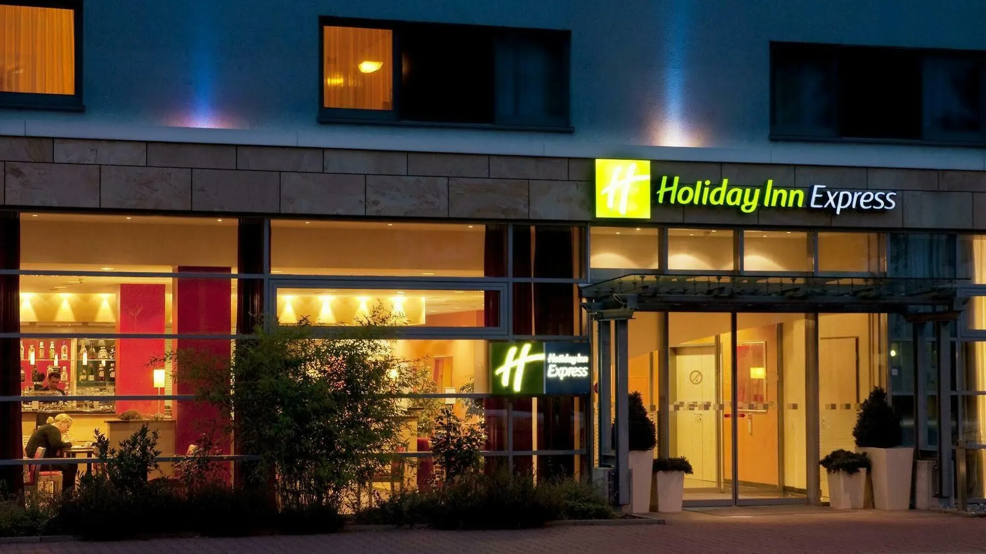 Holiday Inn Express Frankfurt Messe By Ihg Frankfurt am Main Hotel