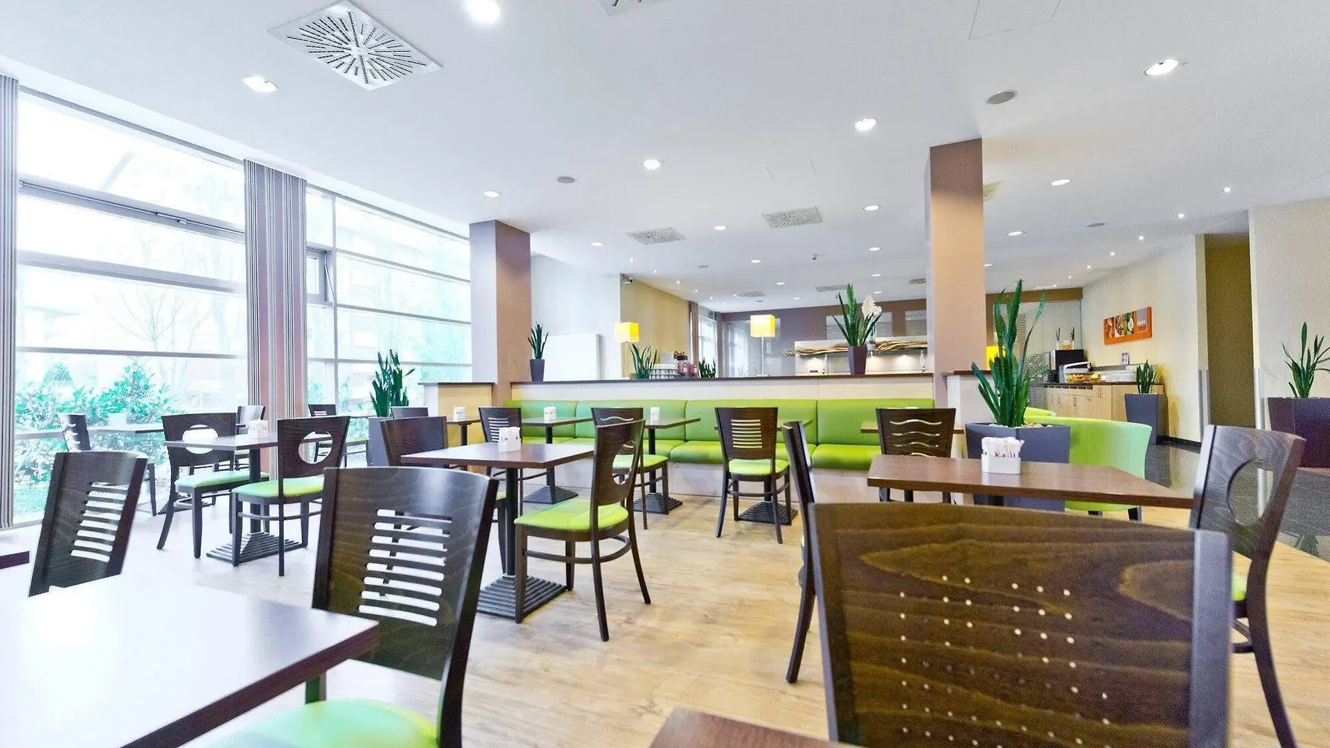 Hotel Holiday Inn Express Frankfurt Messe By Ihg Frankfurt am Main